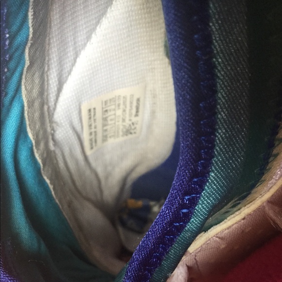 Reebok  White and Blue Lace Up Sneakers,Size 10. - Picture 9 of 10